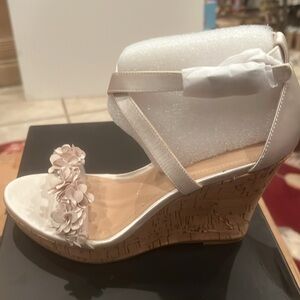 Charles by Charles David Lauryn Satin Floral Sandal in Chiffon Sz 8 NEW